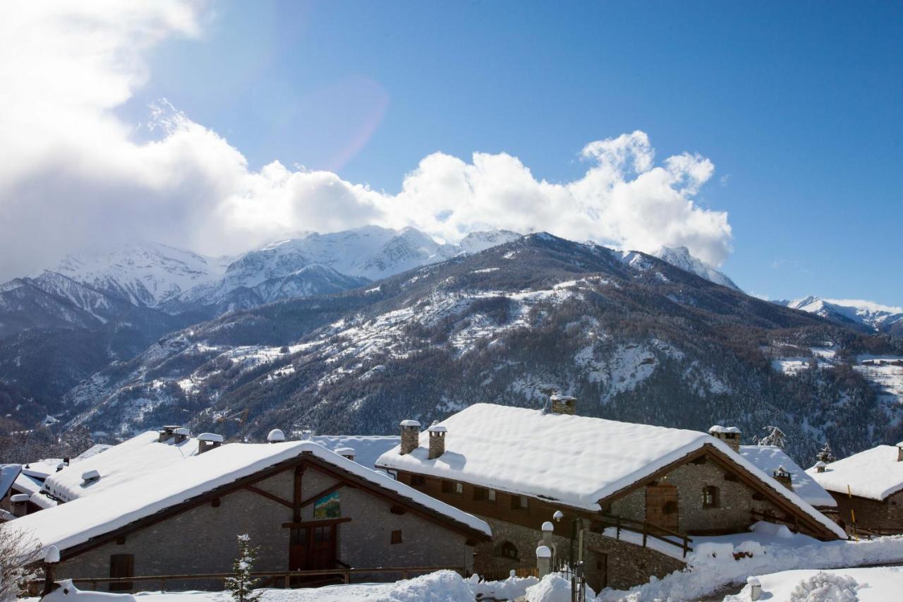 Etoile Des Neiges Hotel Oulx Exterior foto