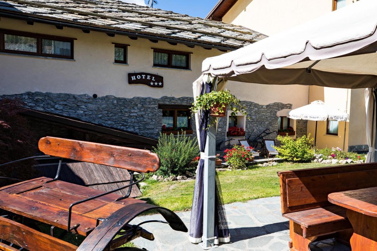 Etoile Des Neiges Hotel Oulx Exterior foto